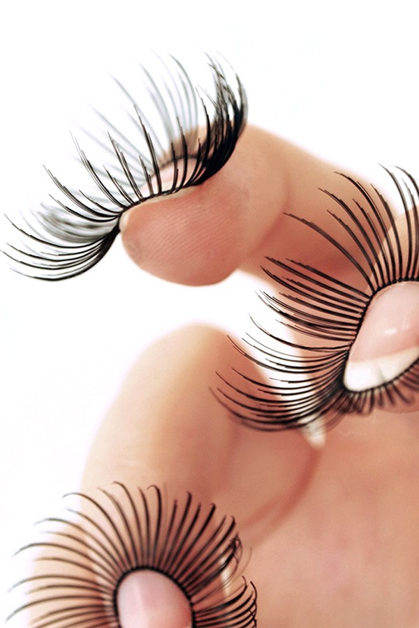 Eyelash Fingernails